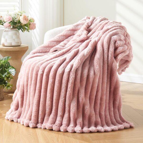 Super Soft Throw Blanket Pink